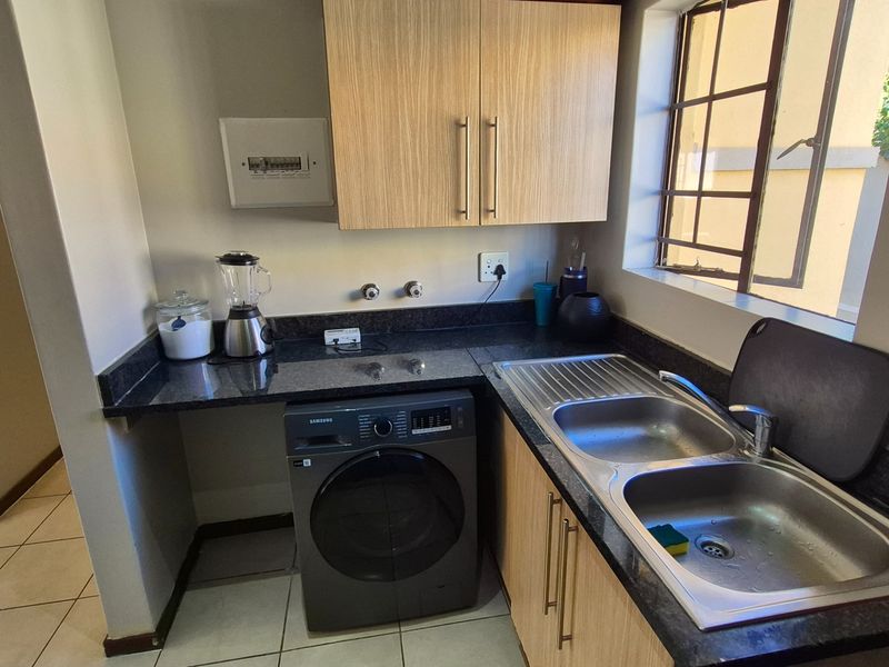 3 Bedroom Simplex Townhouse For Sale in Mooikloof Ridge Pretoria - Photo 3