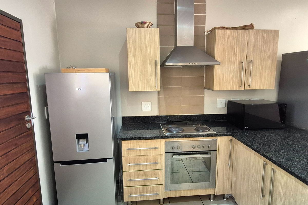 3 Bedroom Simplex Townhouse For Sale in Mooikloof Ridge Pretoria - Photo 5