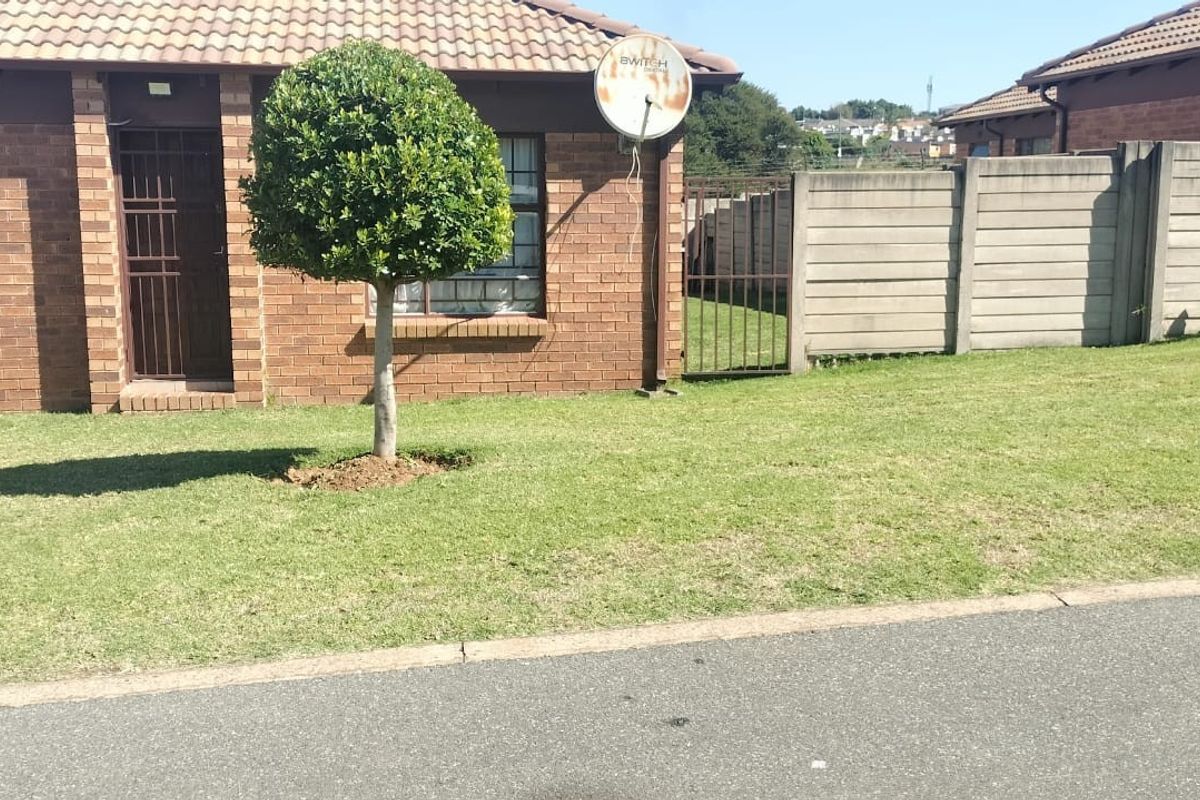 3 Bedroom  House In Olievenhoutbosch, Centurion - Photo 2