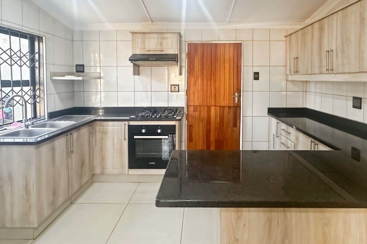 3 Bedroom Family Home, Northdale - Photo 4
