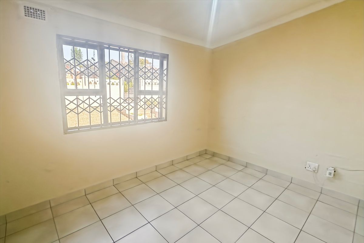 3 Bedroom Family Home, Northdale - Photo 5