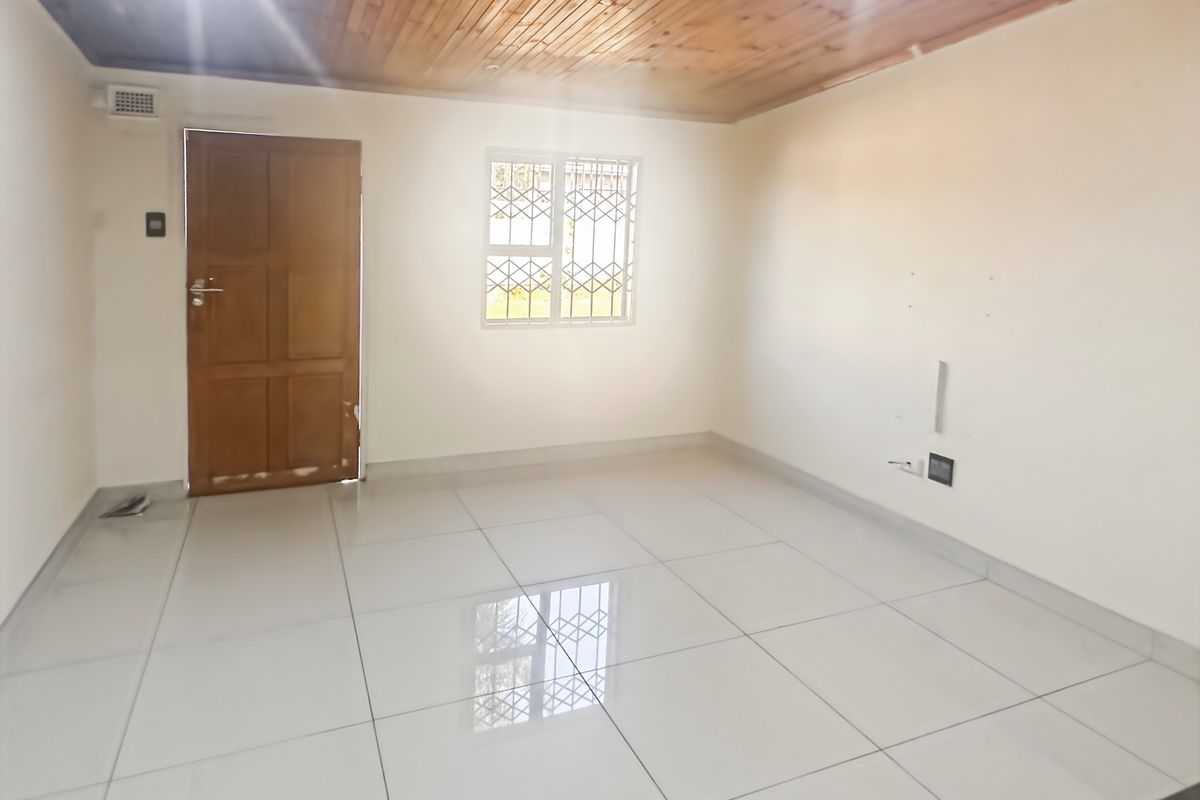 3 Bedroom Family Home, Northdale - Photo 2