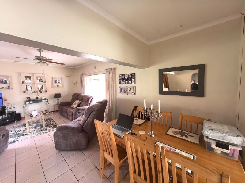 Your Forever Home Awaits - Space, Comfort and Endless Possibilities in Heuwelsig, Kimberley - Photo 6