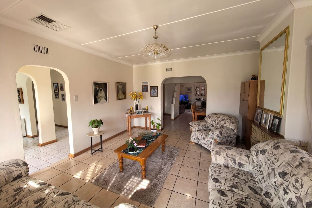Your Forever Home Awaits - Space, Comfort and Endless Possibilities in Heuwelsig, Kimberley - Photo 5