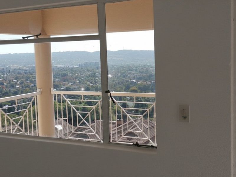 3 Bed Apartment To Rent in Primrose Hill, Germiston R9500 - Photo 8