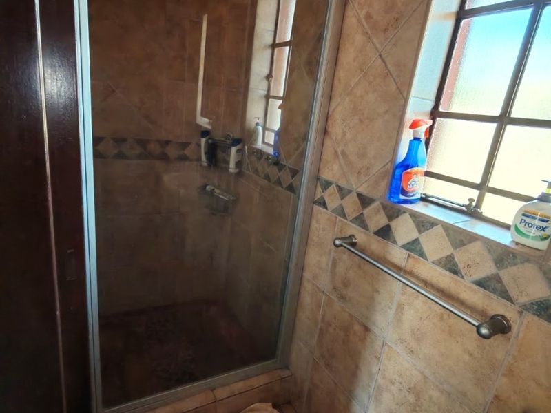 Charming two-bedroom cottage situated on the beautiful Marulani, For Sale in Bela Bela Limpopo - Photo 8