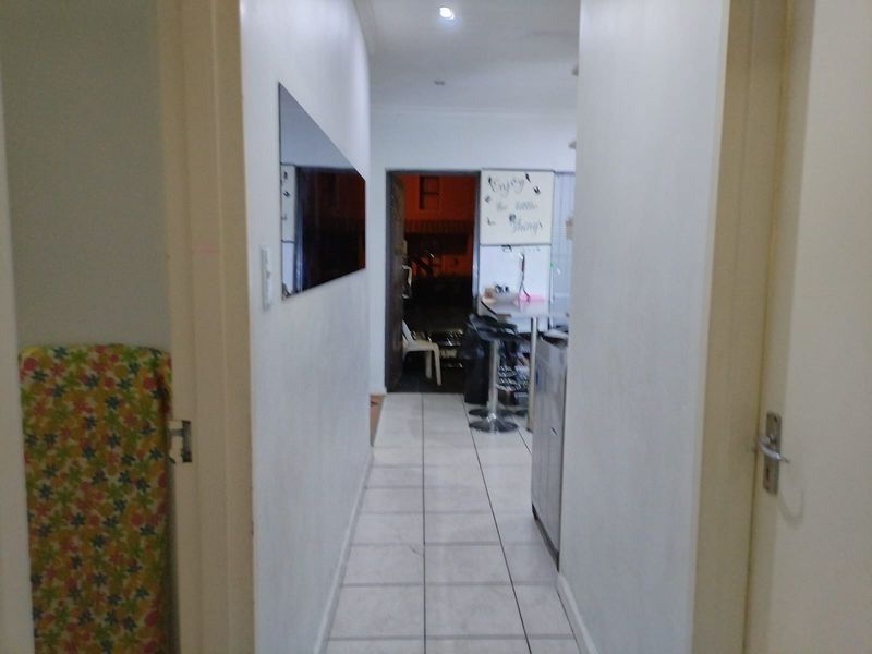Neat 2-Bedroom home for sale - Bardale Village, Kuilsriver - Photo 7