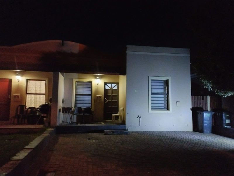 Neat 2-Bedroom home for sale - Bardale Village, Kuilsriver - Photo 3