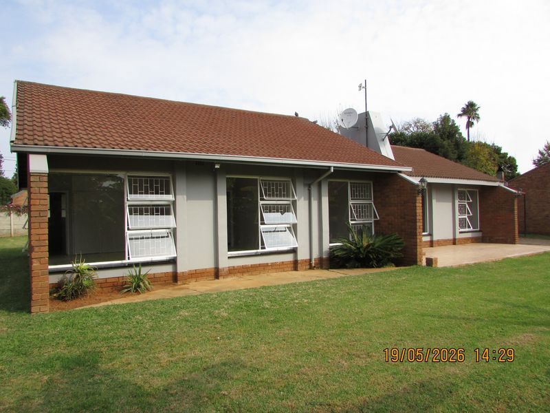 House For Sale in Bester, Bronkhorstspruit - Photo 2