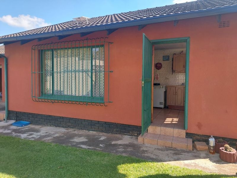 Studio Apartment To Rent in Witfield, Boksburg - Photo 1