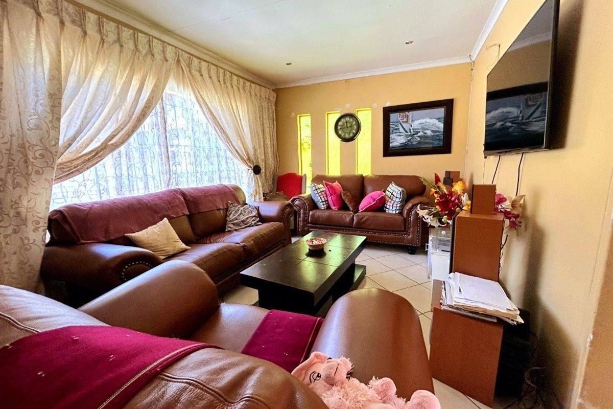 Comfortable 3 Bedroom Family Home for Rent - Photo 5