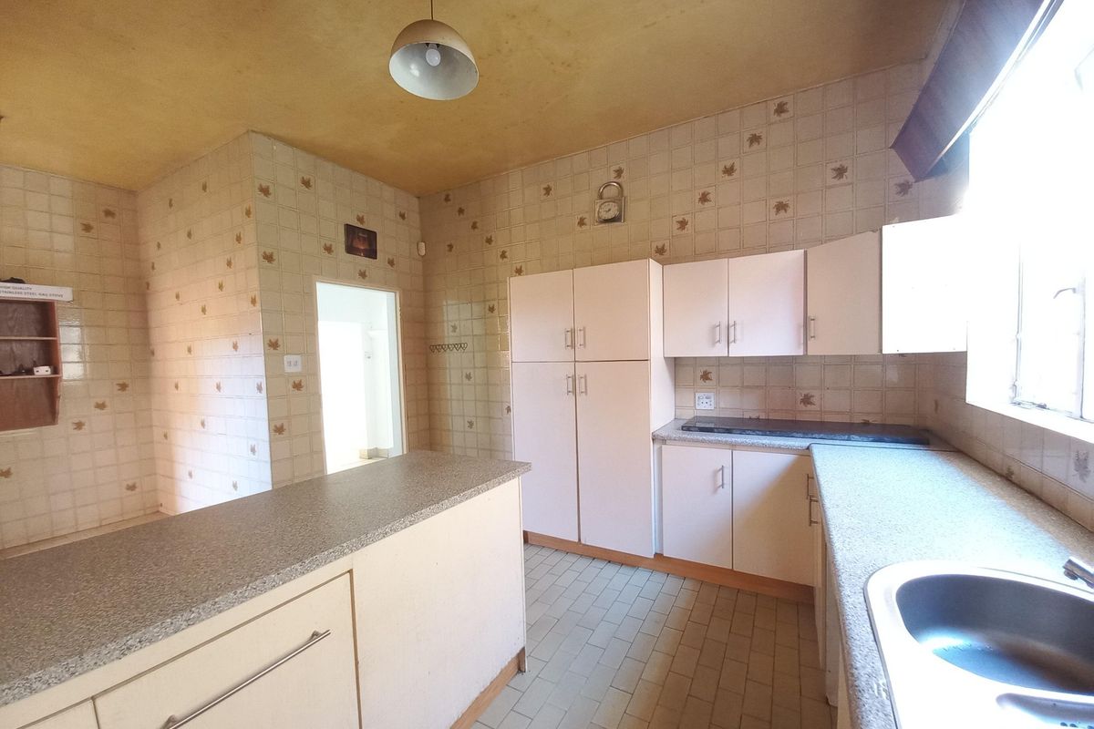 3 Bedroom House to Rent in Bez Valley Johannesburg - Photo 3