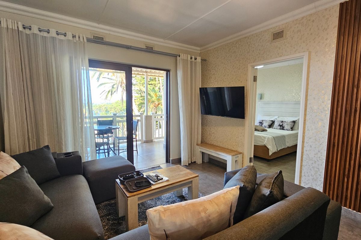 Sun, Sea and Resort Living - Immaculate Coastal Apartment - Photo 3