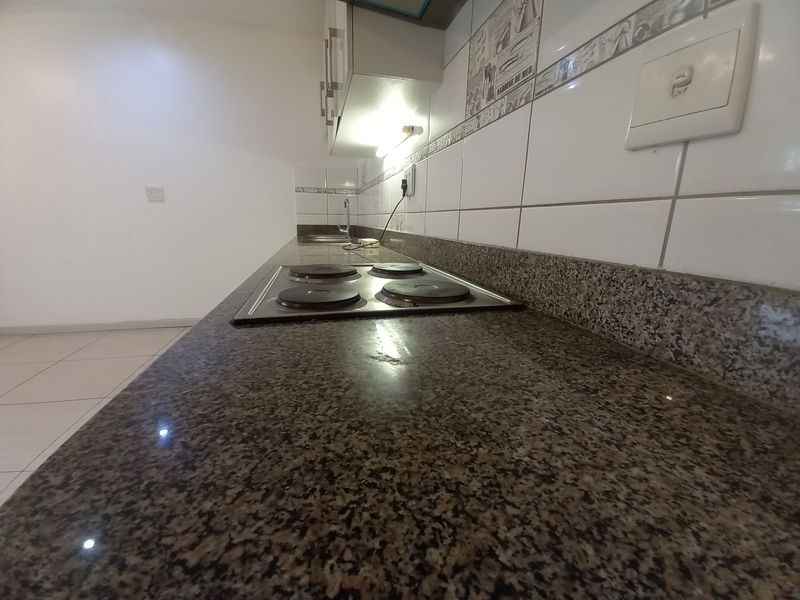 Affordable Modern and Convenient Gateway Apartment - Photo 10