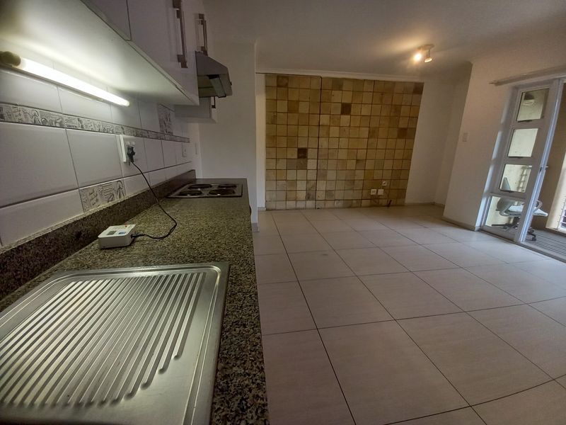 Affordable Modern and Convenient Gateway Apartment - Photo 8
