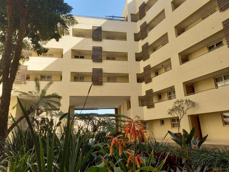 Affordable Modern and Convenient Gateway Apartment - Photo 2