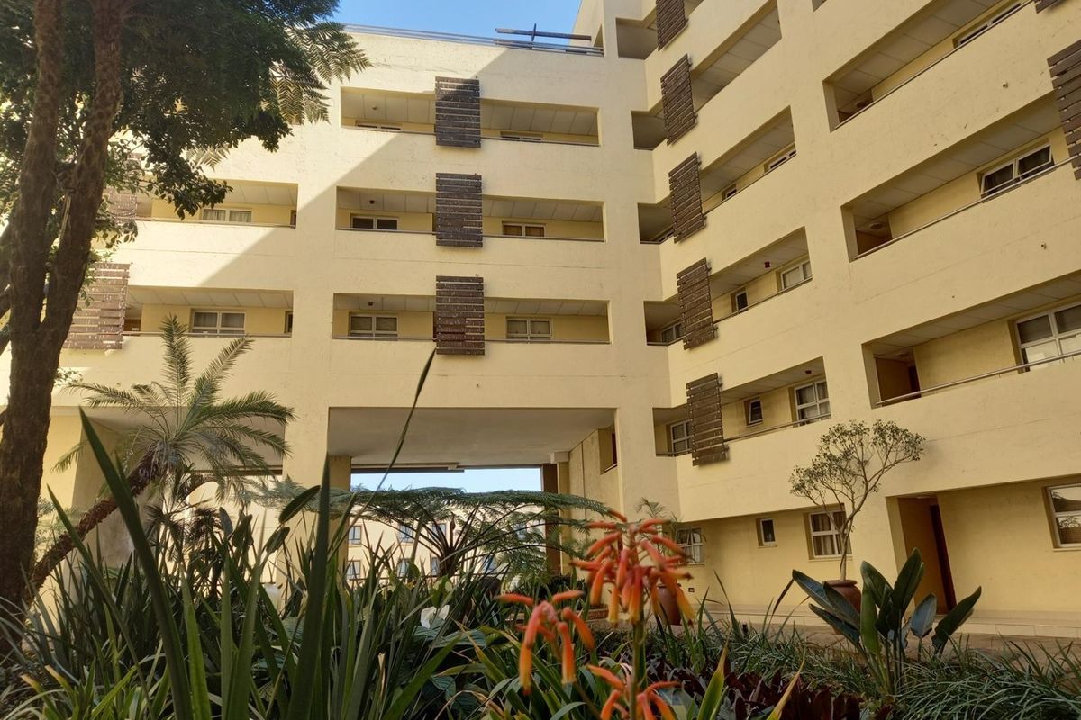 Affordable Modern and Convenient Gateway Apartment - Photo 2