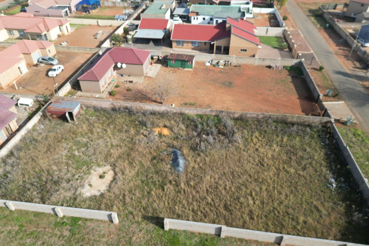 Fully walled residential stand in Meyerton - Photo 2