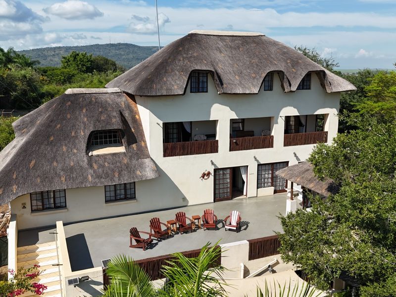 Prestigious 11-Bedroom Luxury Investment in the Gateway to Kruger National Park - Photo 3