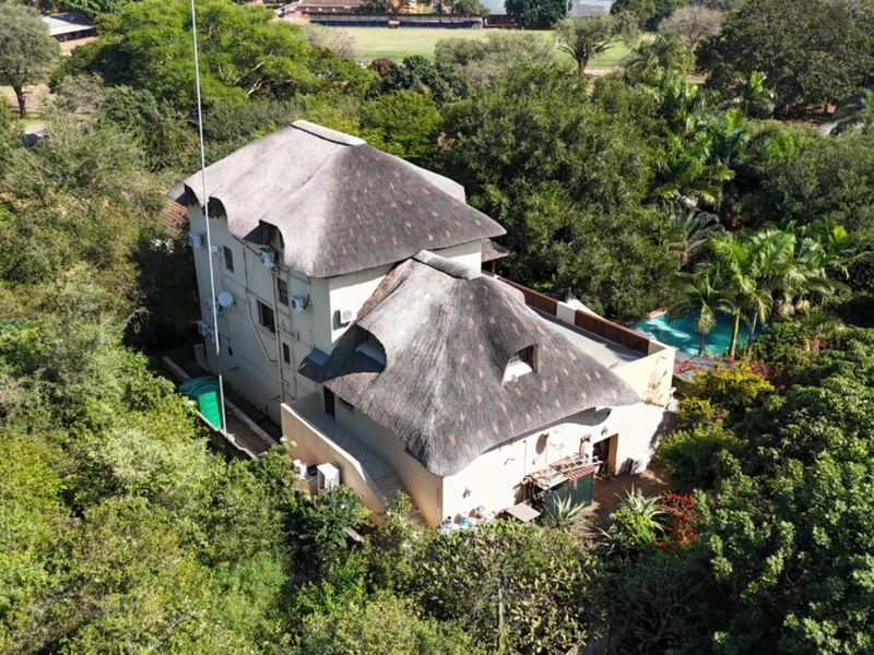 Prestigious 11-Bedroom Luxury Investment in the Gateway to Kruger National Park - Photo 4