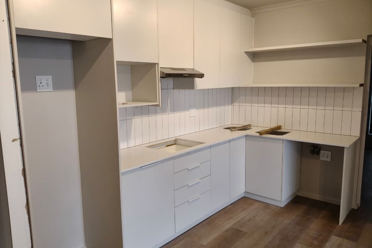 Stunning Brand new 2 Bedroom unit - Photo 3