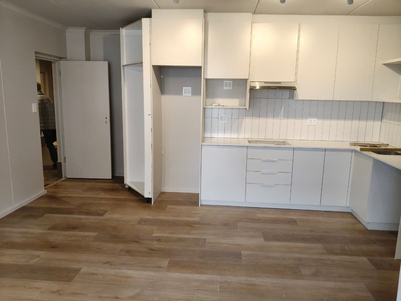 Stunning Brand new 2 Bedroom unit - Photo 5