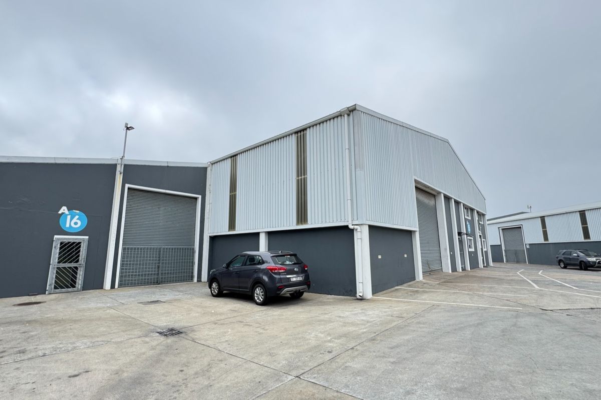 912m2  | Neat and Secure Industrial Unit To Let in Beaconvale, Cape Town - Photo 4