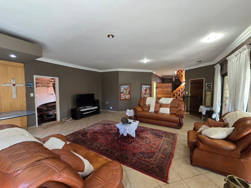 House For Sale in Montana Park, Pretoria - Photo 5