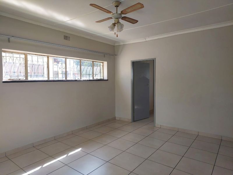 3 Bedroom House To Rent in Witfield, Boksburg - Photo 8