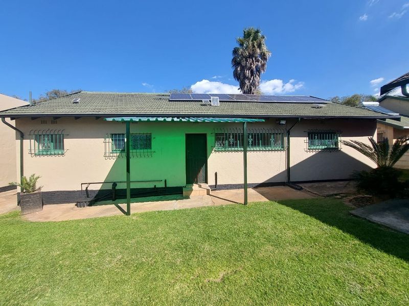 3 Bedroom House To Rent in Witfield, Boksburg - Photo 2
