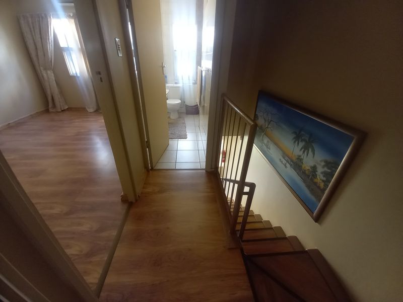 Private Safe and Secure Family Townhouse - Photo 8