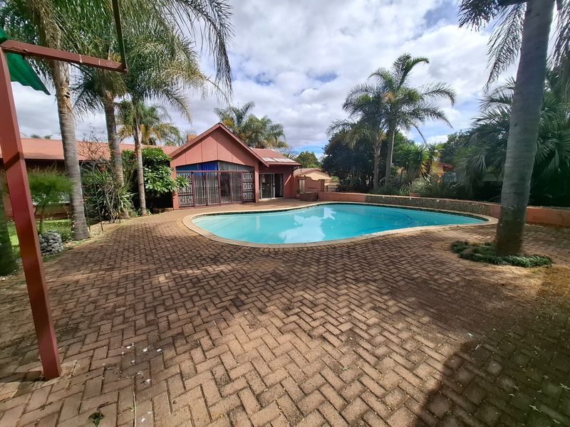 Packed with potential - priced to sell fast! - Photo 2