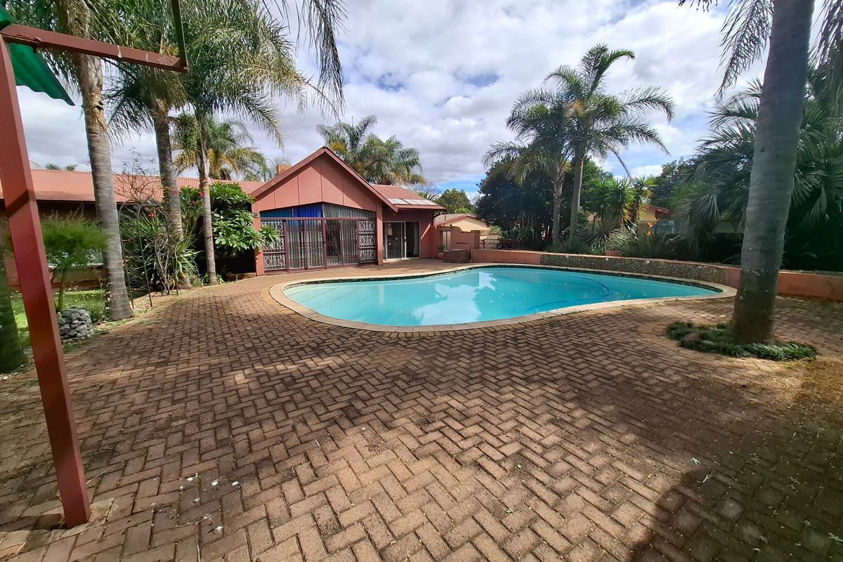 Packed with potential - priced to sell fast! - Photo 2