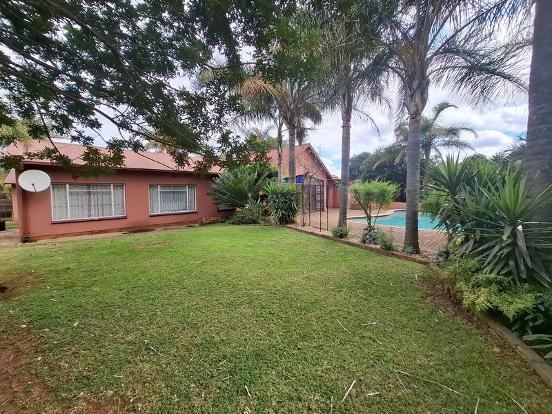 Packed with potential - priced to sell fast! - Photo 3