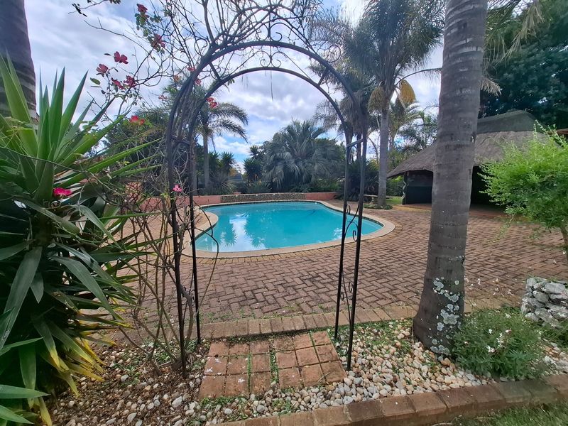 Packed with potential - priced to sell fast! - Photo 4