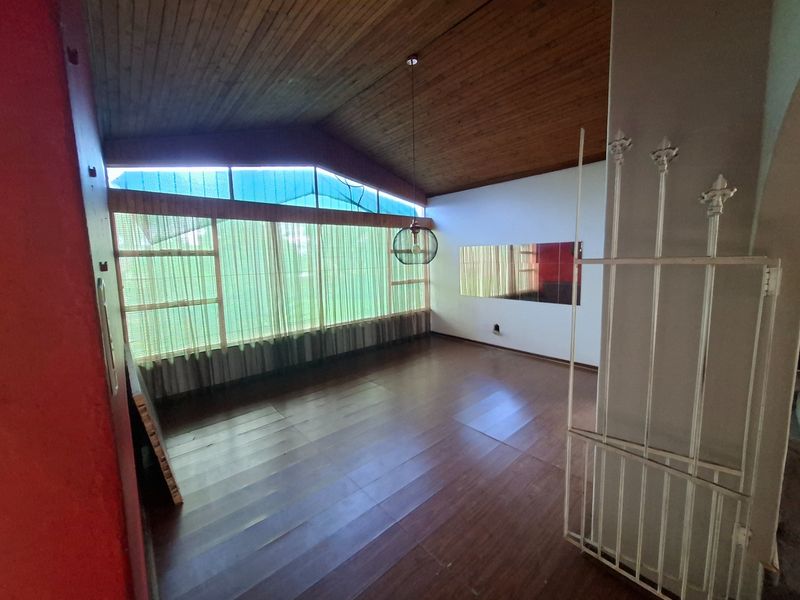 Packed with potential - priced to sell fast! - Photo 9
