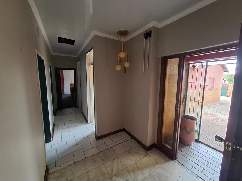Packed with potential - priced to sell fast! - Photo 8