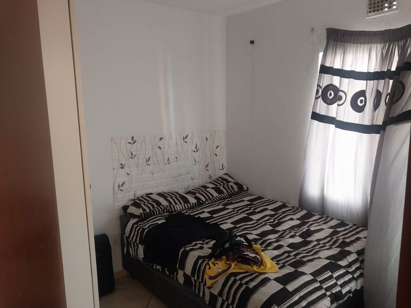 2 Bedroom Apartment For Sale in Jabulani, Soweto - Photo 7