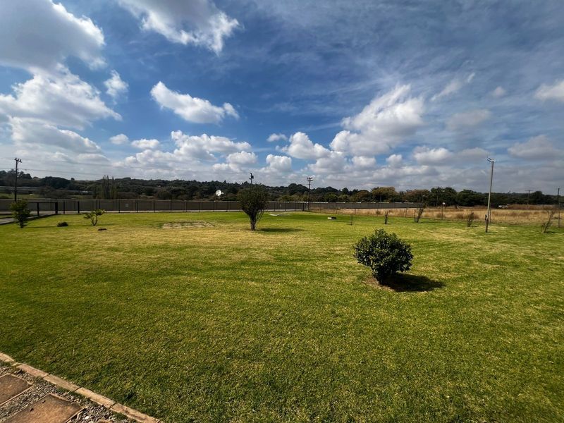 4 Bedroom House For Sale in Mnandi Centurion - Photo 9