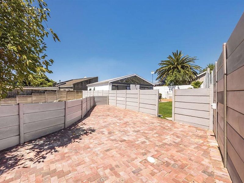 Peaceful 2-Bedroom Near Blouberg Beach - Photo 6