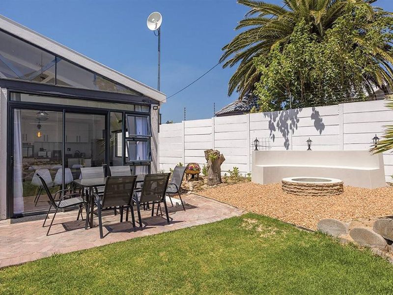 Peaceful 2-Bedroom Near Blouberg Beach - Photo 4