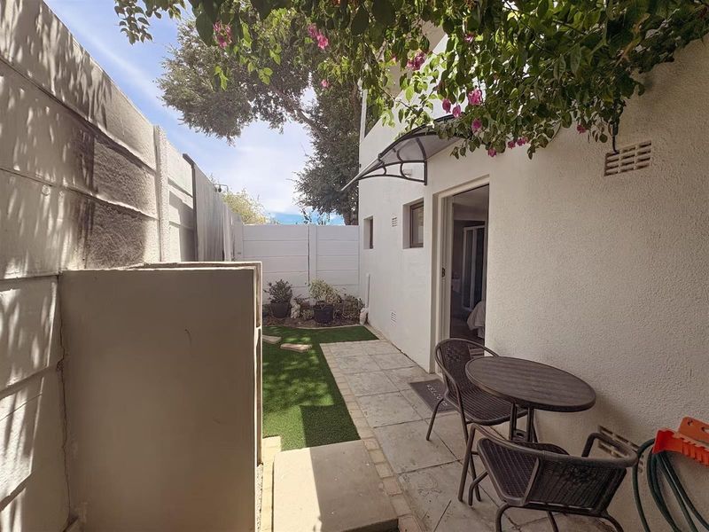 Studio Apartment in Table View - Photo 4