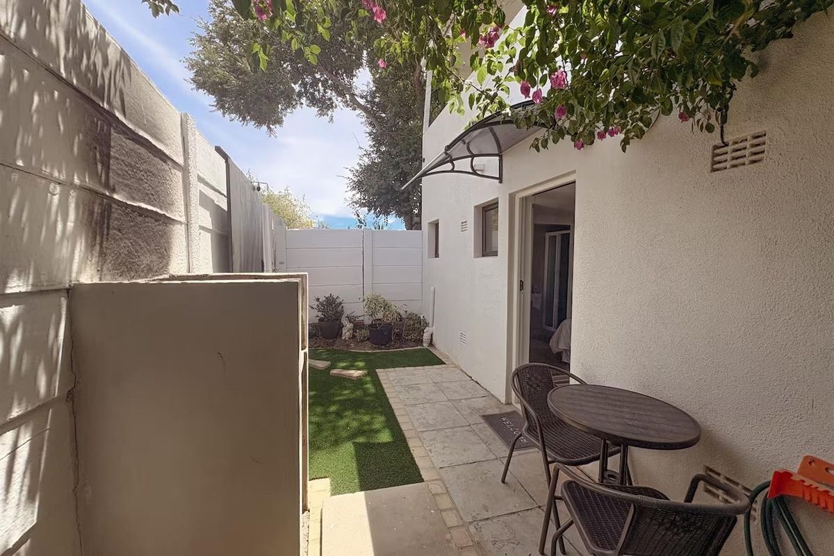 Studio Apartment in Table View - Photo 4
