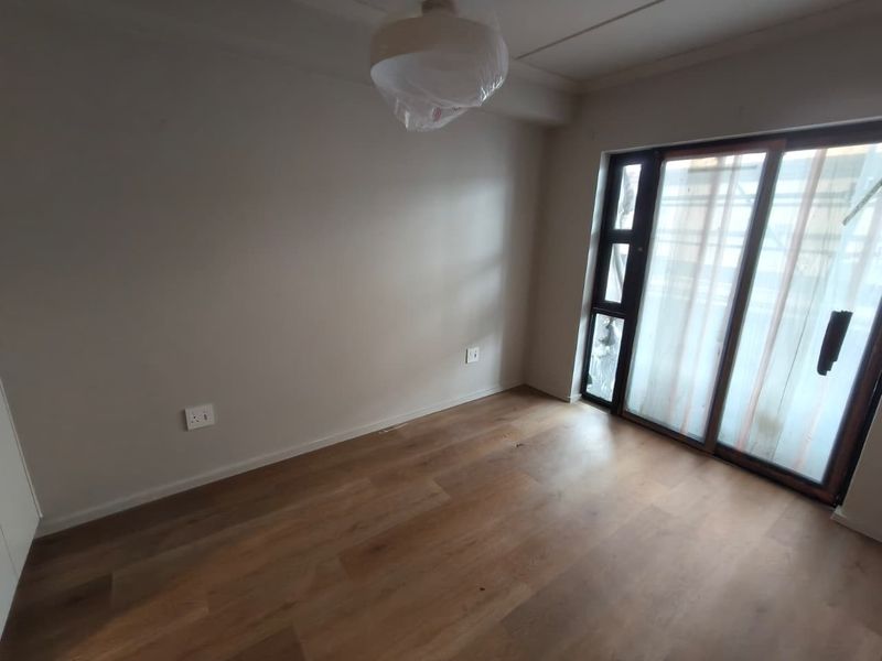 Stunning 2 bedroom unit in brand new development - Photo 6