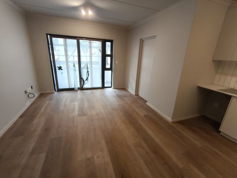 Stunning 2 bedroom unit in brand new development - Photo 5