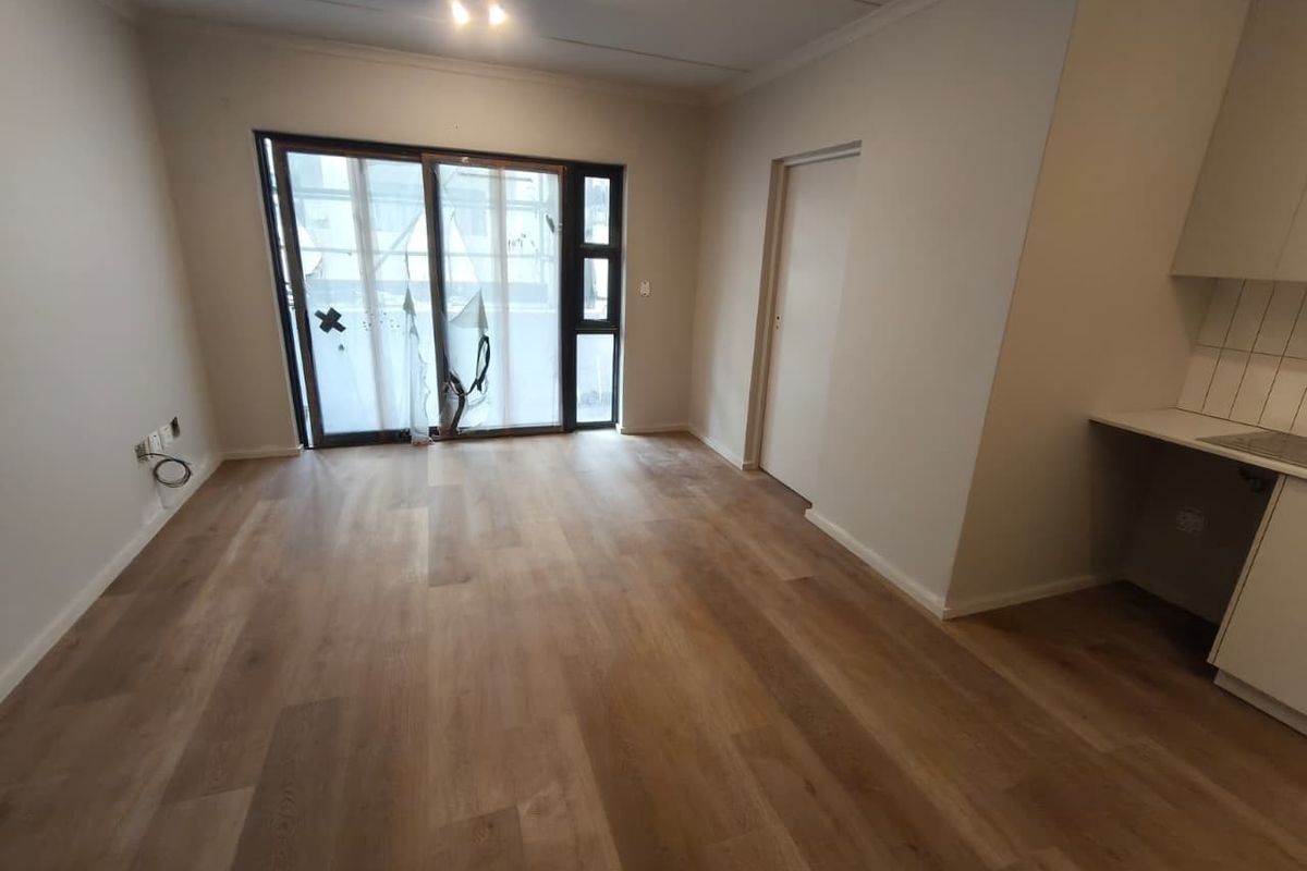 Stunning 2 bedroom unit in brand new development - Photo 5