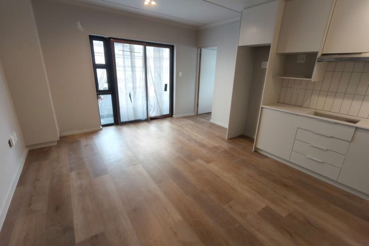 Stunning 2 bedroom unit in brand new development - Photo 3