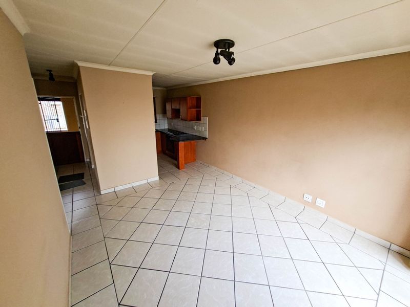 Apartment To Rent in Rooihuiskraal North, Centurion - Photo 5