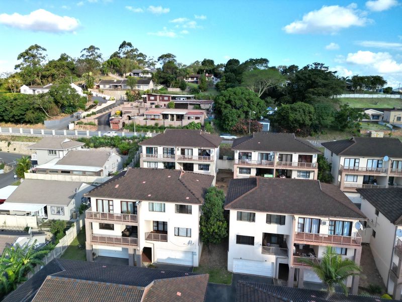 3 Bedroom Townhouse for Sale in Paradise Valley, Pinetown, KwaZulu Natal - Photo 1