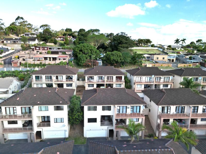 3 Bedroom Townhouse for Sale in Paradise Valley, Pinetown, KwaZulu Natal - Photo 2
